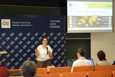 Szakirányú továbbképzési kínálatát ismertette az Óbudai Egyetem Alba Regia Műszaki Kara